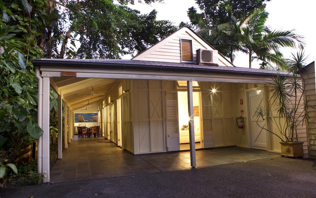 Port Douglas Cottage & Lodge Экстерьер фото