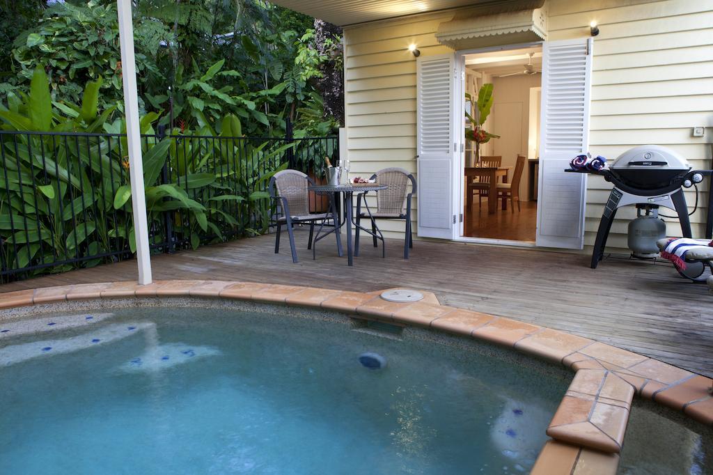 Port Douglas Cottage & Lodge Номер фото