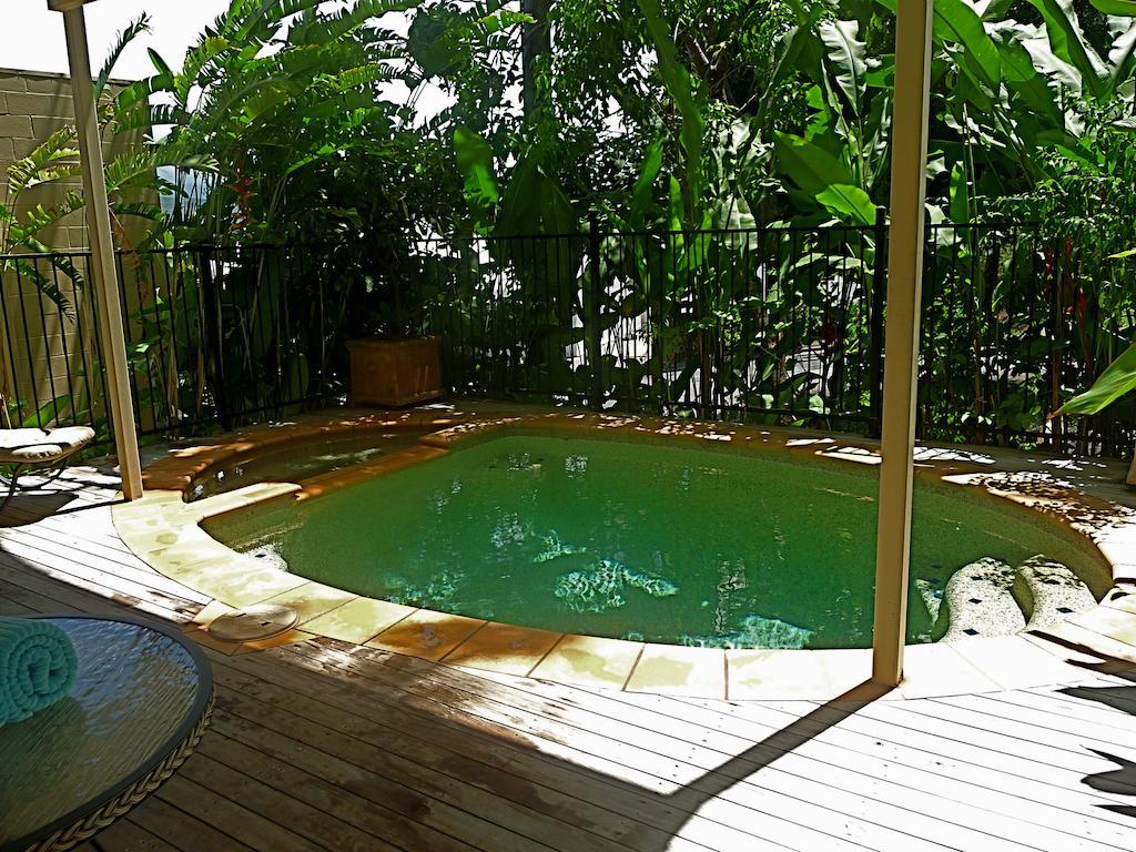 Port Douglas Cottage & Lodge Номер фото