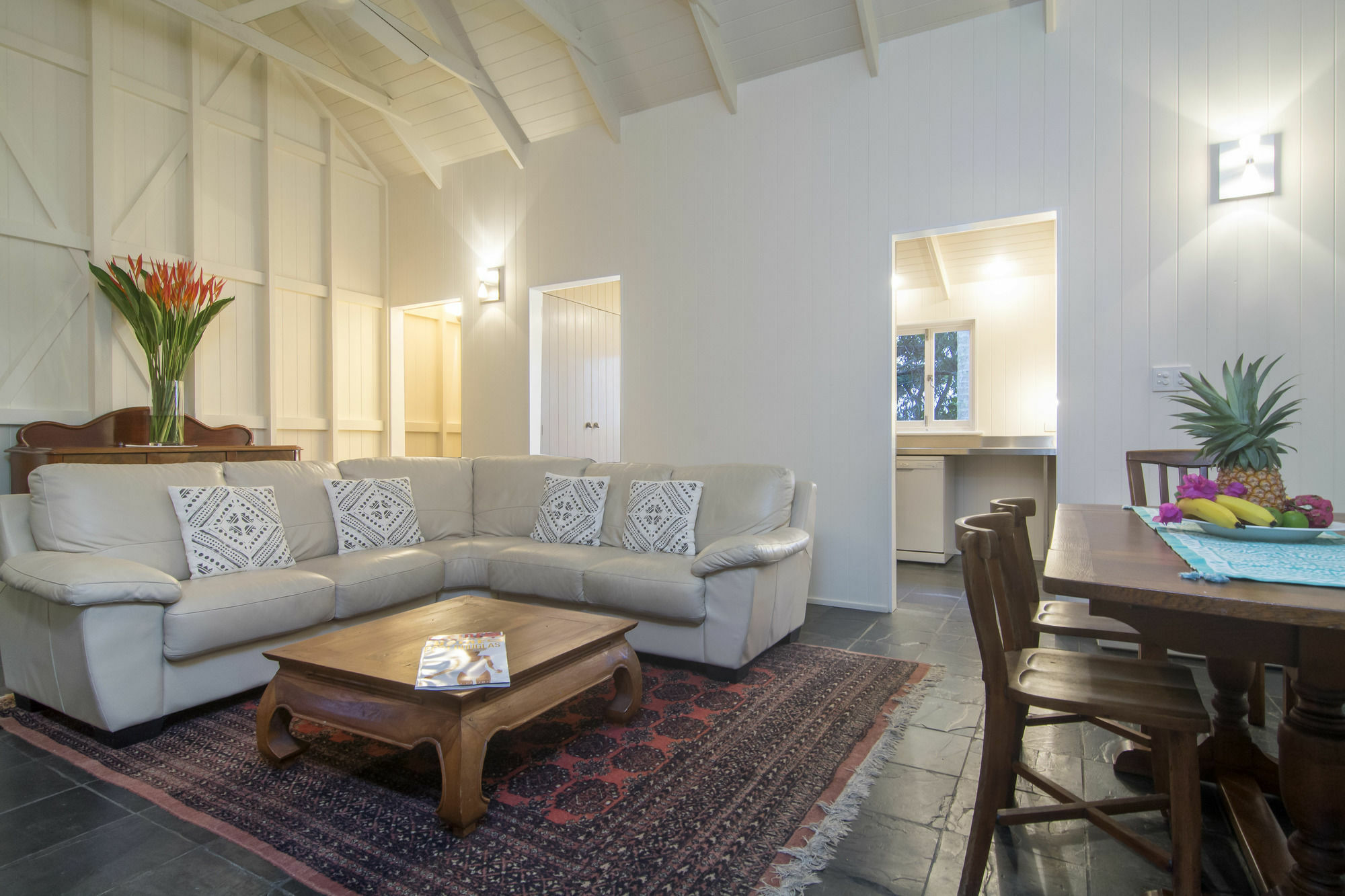 Port Douglas Cottage & Lodge Экстерьер фото