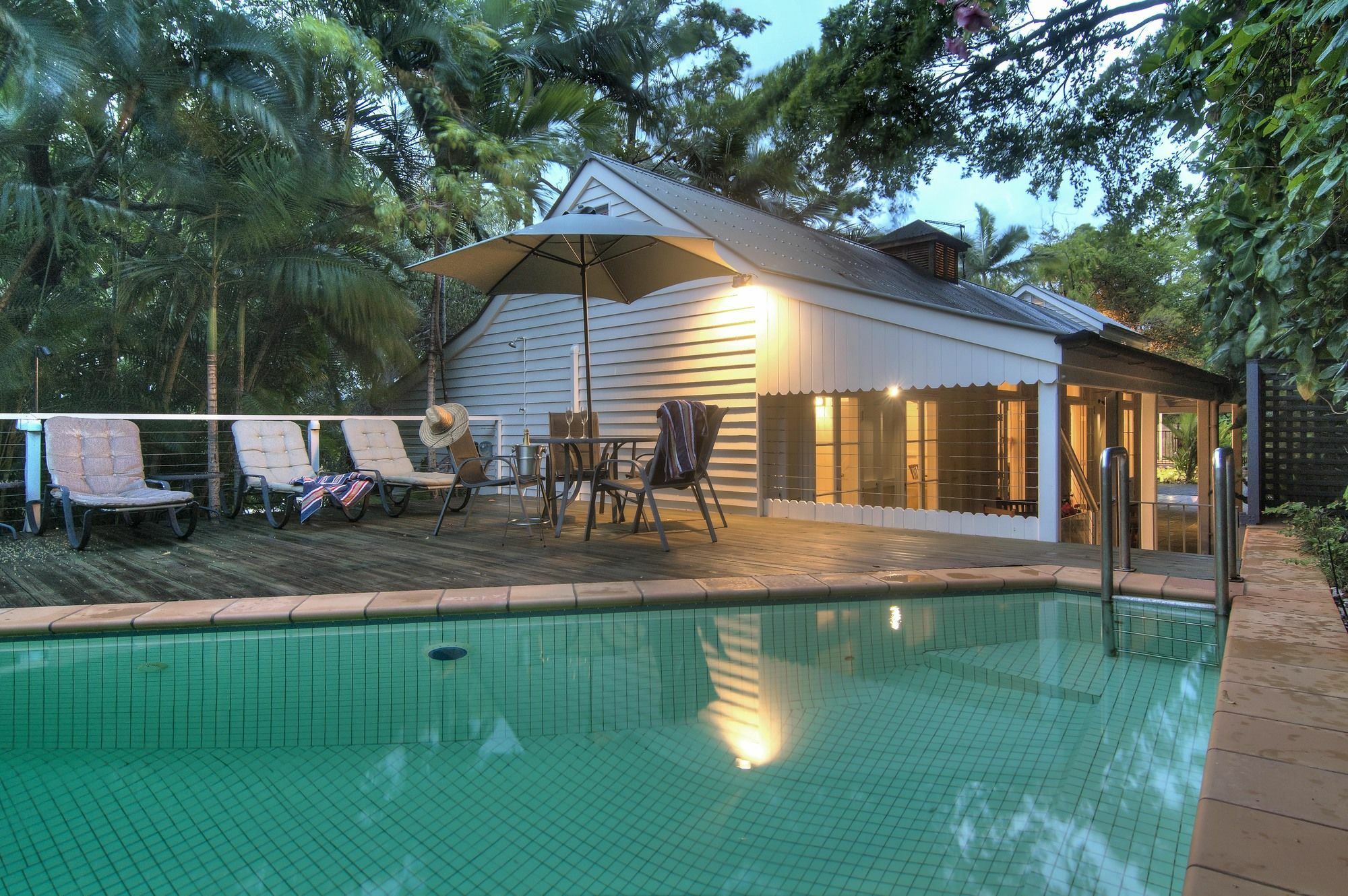 Port Douglas Cottage & Lodge Экстерьер фото
